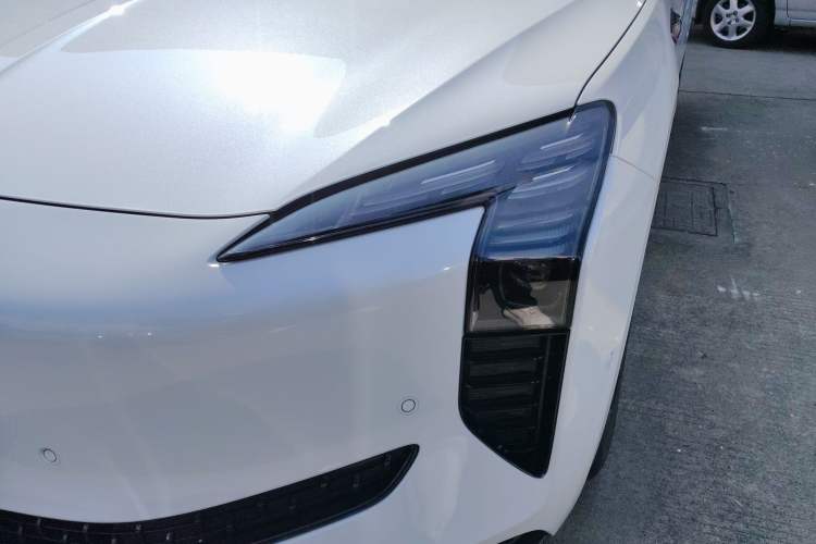 Used Hongqi EH7 2024 760 Pro+ Four-Wheel Drive Version
