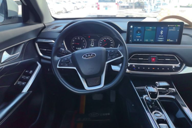 Used SOL X8 2021 300T DCT Comfort Edition 6 Seats
