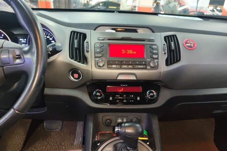 Used Kia Sportage R 2015 2.0L Automatic Two-Wheel Drive DLX Model
