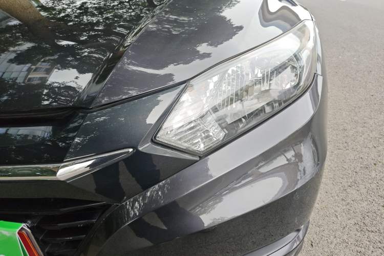 Used Honda Vezel 2015 1.8L CVT 2WD Elite Model
