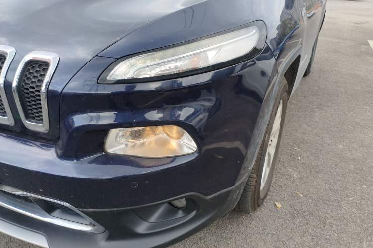 Used Jeep Cherokee 2016 2.4L Professional Smart Version Left Front Headlight