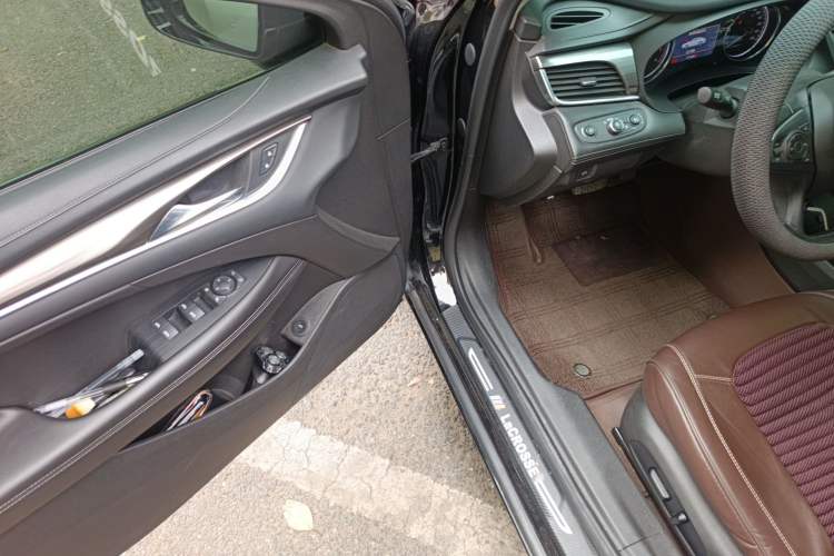 Used Buick LaCrosse 2022 652T Luxury Version
