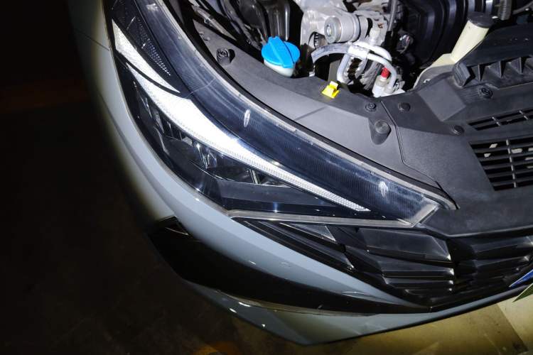 Used Hyundai Elantra 2021 1.5L CVT TOP Flagship Edition Right Front Headlight