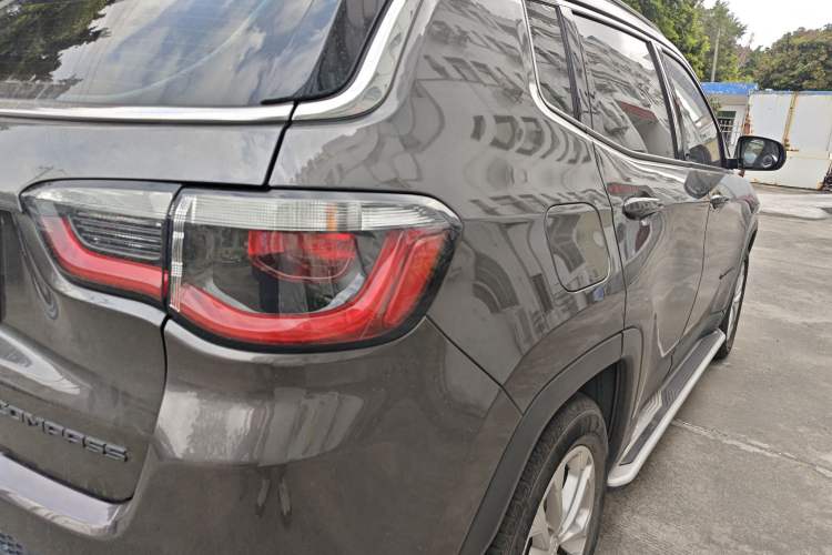 Used Jeep Compass 2021 220T Automatic Leading Edition