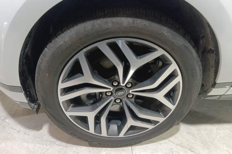 Used Land Rover Range Evoque 2021 Range Rover Velar 249 PS R-Dynamic S Performance Edition
