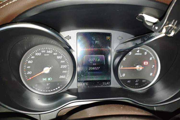 Used Mercedes-Benz GLC 2018 GLC 260 4MATIC Dynamic Edition Instrument Cluster