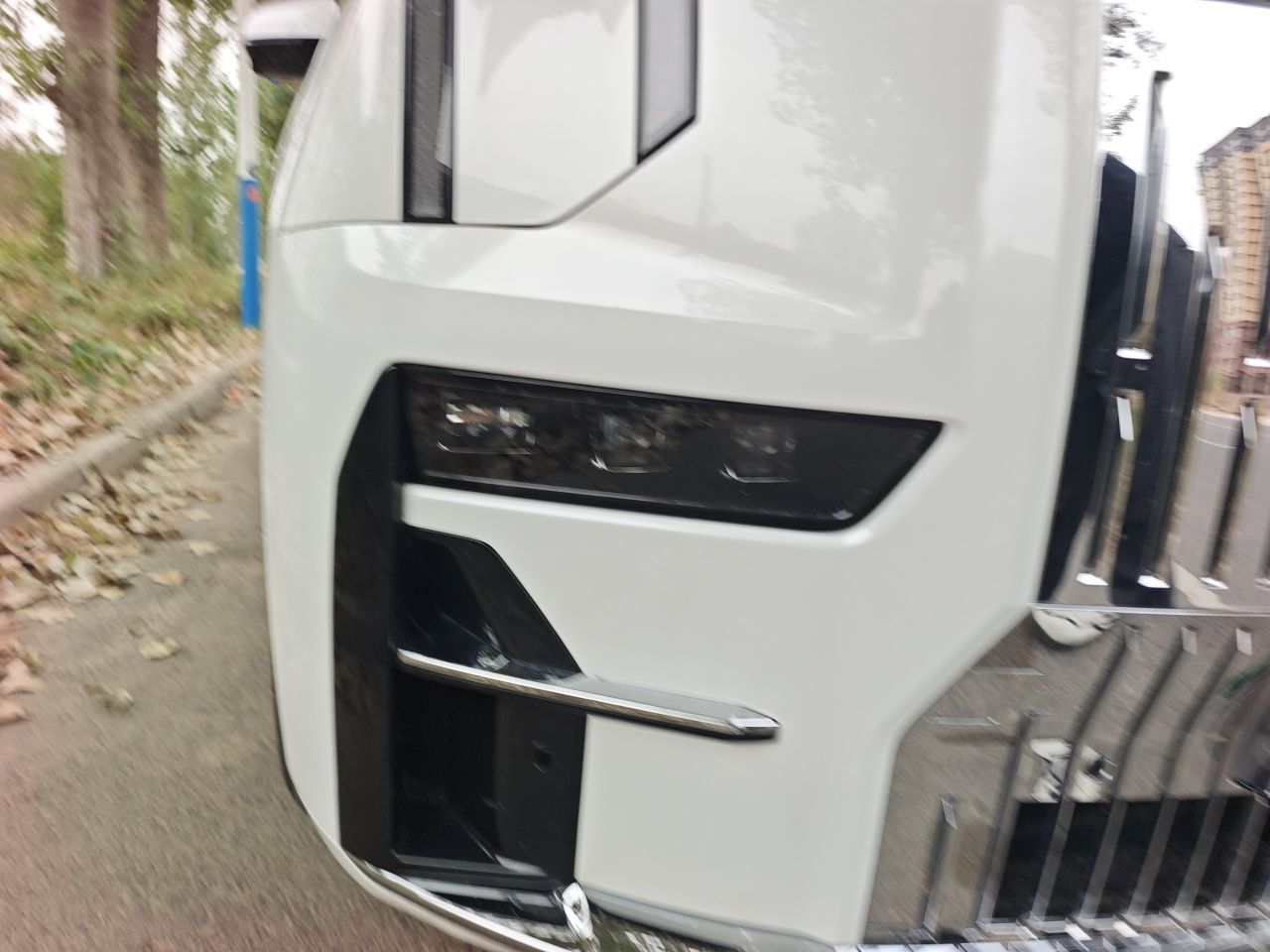 Zeekr 009 2024 Six-Seat Executive Version 4WD 108 kWh — снимка 7