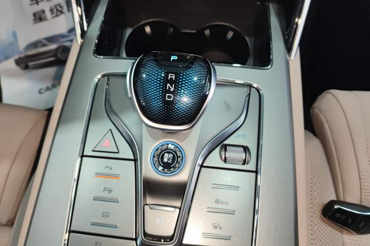 Used BYD Tang New Energy 2025 Intelligent Driving Version DM-i 115KM Flagship Edition Gear Lever