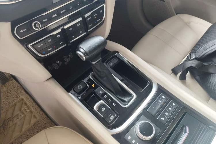 Used GAC Trumpchi GS8 2017 320T Four-Wheel Drive Luxury Smart Connectivity Version (7 Seats)
