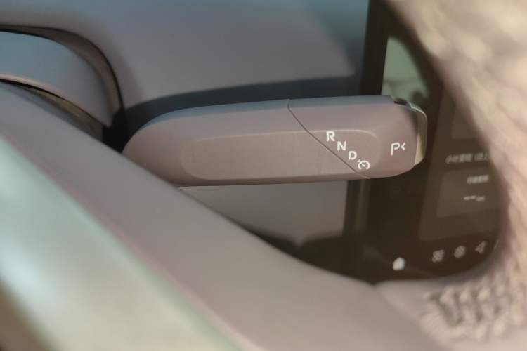 Used Avatr 12 2023 650 Three-Laser Four-Wheel Drive Performance Edition Gear Lever