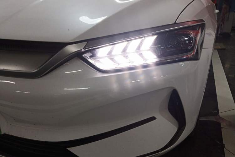 Used BYD Qin PLUS 2021 EV 500KM Luxury Model
