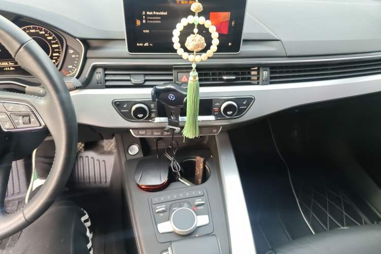 Used Audi A4L 2019 40 TFSI Fashion Edition China VI Emission Standard
