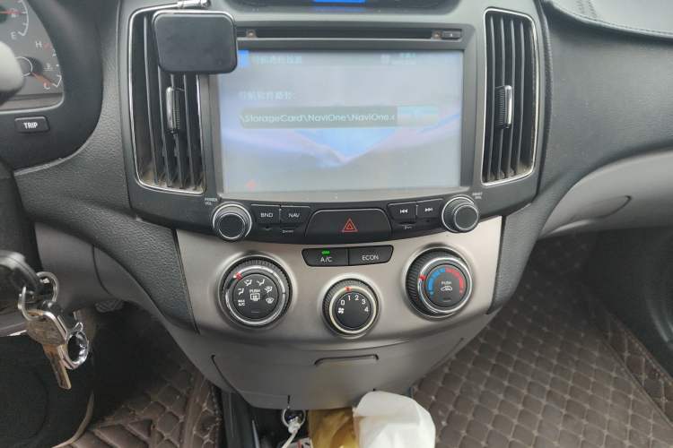 Used Hyundai Celesta 2011 1.6L Manual Luxury Model
