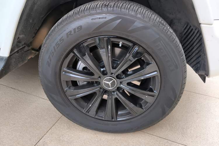 Used Mercedes-Benz G-Class 2022 G 500 Right Front Wheel Hub