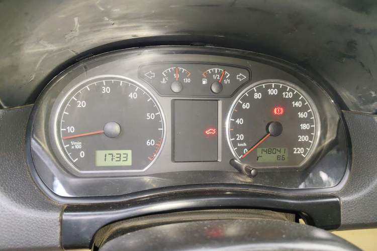 Used Volkswagen Polo 2006 Jingqu 1.4L Manual - Elegant Edition
