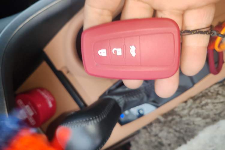 Used Toyota Camry 2021 2.0G Luxury Edition
