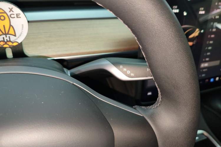 Used Tesla Model Y 2022 Revised Version Rear-Wheel Drive Gear Lever