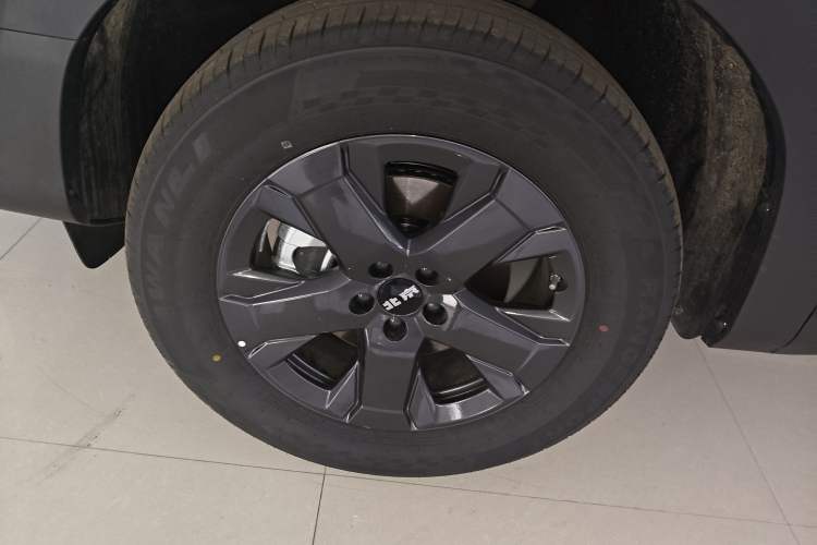 Used BAIC Off-Road BJ30 2026 Model Traveler 1.5T DCT Two-Wheel Drive Standard Version Exterior 4