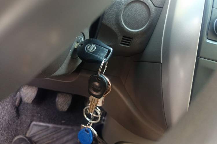 Used Nissan Sunny 2015 1.5XE Manual Elite Edition