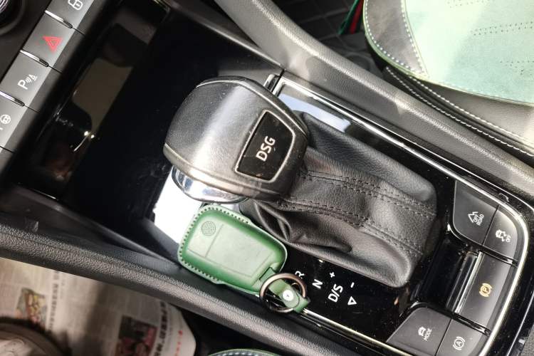 Used Skoda Kodiaq 2018 TSI380 7-Seater Four-Wheel-Drive Flagship Edition Gear Lever