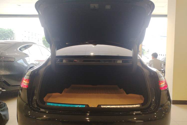 Used Hima Stelato S9 2025 Extended-Range Max Trunk