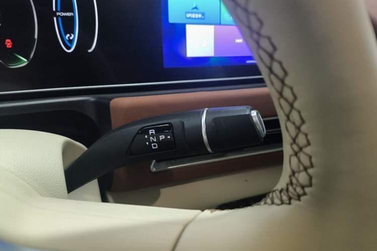 Used ORA Good Cat 2023 401 km Standard Range Premium Version Lithium Iron Phosphate
