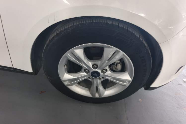 Used Ford Focus 2018 Hatchback Classic 1.6L Automatic Comfort Plus SmartDrive Edition Right Rear Wheel Hub