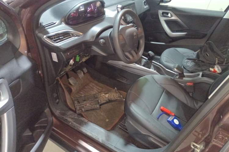 Used Peugeot 2008 2014 1.6L Manual Trend Edition