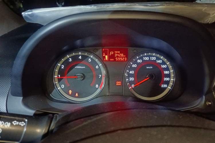 Used Hyundai Verna Ray 2014 1.4L Automatic GLX
