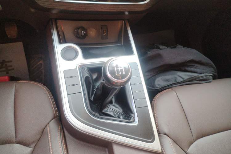 Used FORTHING Joyear X5 2017 1.6L Manual Luxury Model
