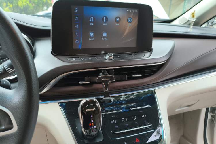 Used Buick GL8 2022 Land Cruiser Executive Class 652T Comfort Model
