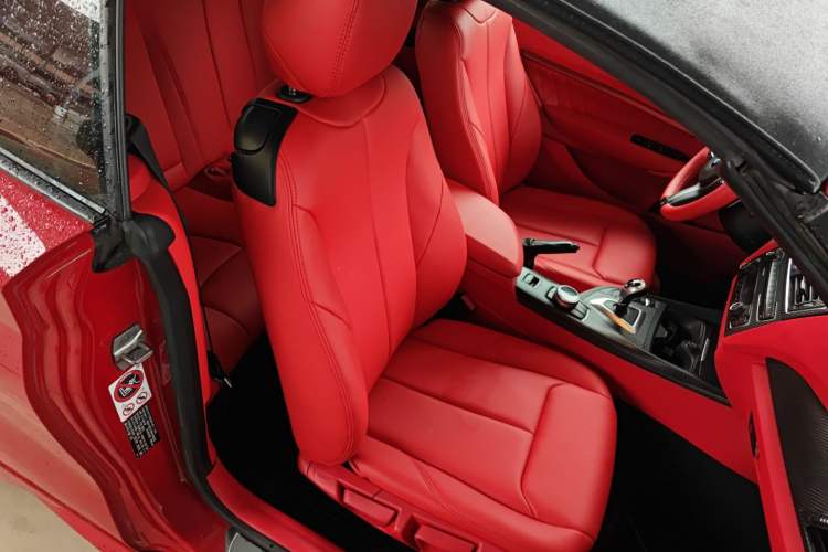 Used BMW 2 Series 2015 218i Convertible Coupe Right Front Seat