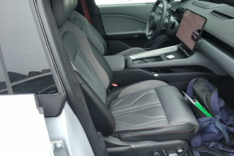 Used Zeekr 007GT 2025 Four-Wheel Drive Intelligent Driving Version 75 kWh Right Front Seat