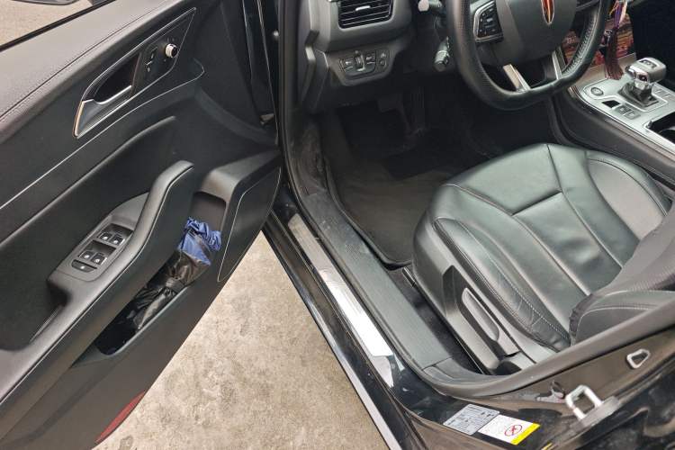 Used Hongqi H5 2022 Classic Model 1.5T DCT Flagship Edition Driver Seat