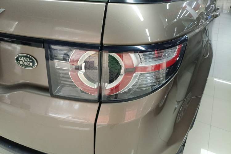 Used Land Rover Discovery Sport 2016 2.0T HSE Right Rear Taillight