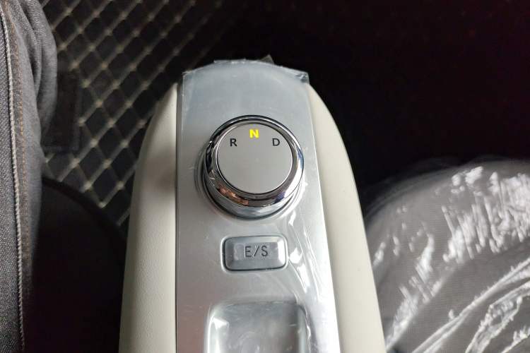 Used CHANGAN NEVO Lumin 2025 205 km Xiangqin Version
