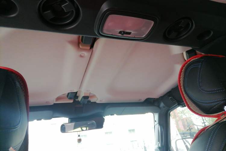 Used BAIC Off-Road BJ40 2023 2.0T Automatic Four-Wheel Drive Urban Hunter Edition Chivalrous Type Headliner