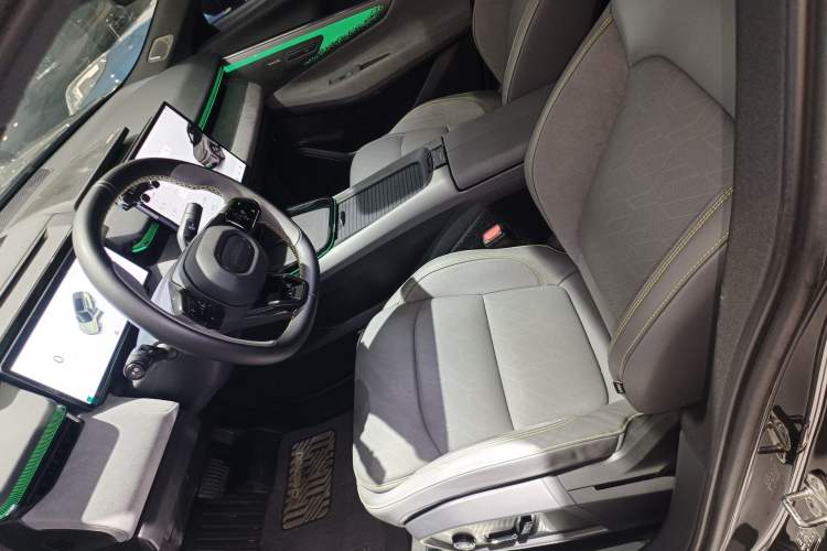 Used Lynk & Co 08 EM-P 2023 245km Ultra-Long Range Halo Left Front Seat