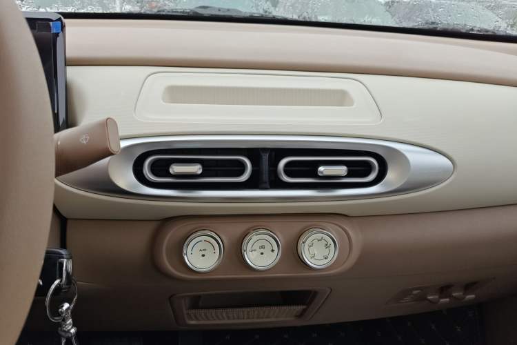 Used Wuling Hongguang MINIEV 2025 Four-Door Version Advanced Edition