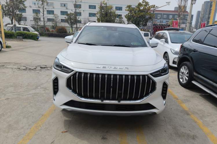 Used JETOUR X70 PLUS 2023 1.6T DCT Stronger PRO+ 5-Seater
