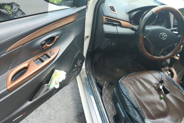 Used Toyota YARiS L Zhi Xiang 2017 1.5E CVT Dynamic Edition Driver Seat