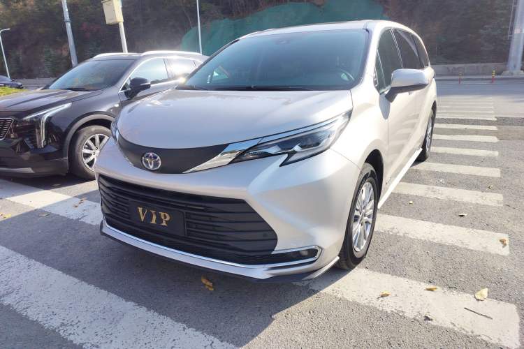 Used Toyota Sienna 2021 2.5L Hybrid Comfort Edition
