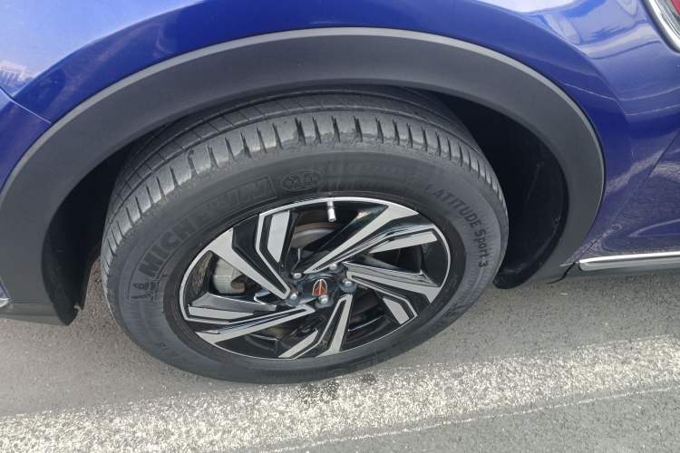 Used Hongqi HS5 2022 Revised Version 2.0T Smart Connect Flagship Edition
