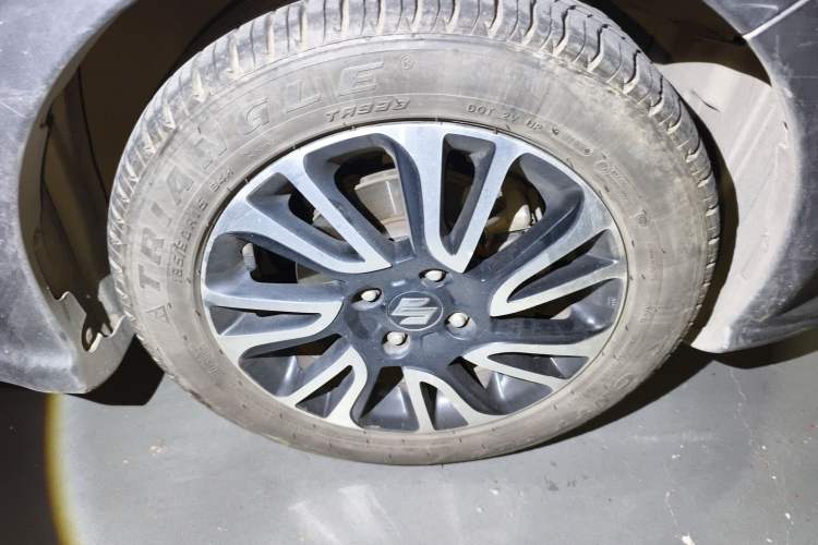 Used Suzuki Swift 2016 1.5L Manual Fashion Edition Cool Play Version