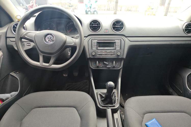 Used Volkswagen Jetta 2017 1.4L Manual Fashion Edition
