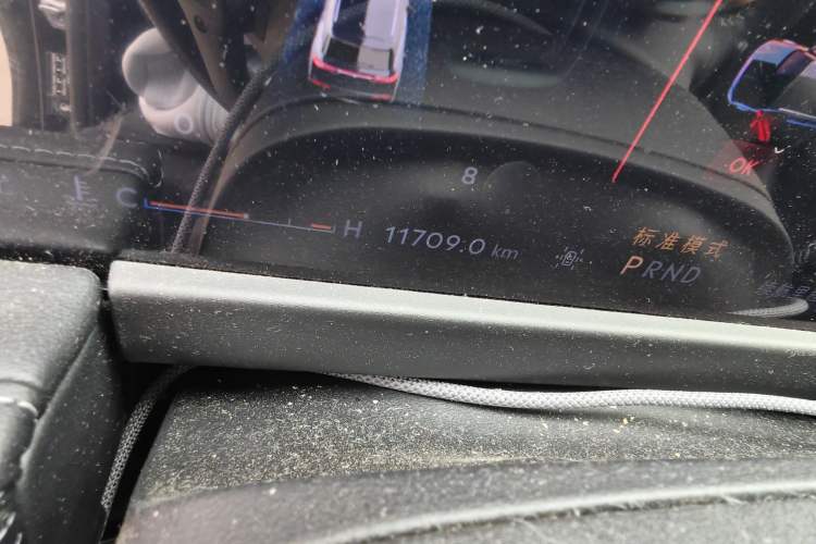 Used Lincoln Corsair 2024 2.0T Two-Wheel Drive Deluxe Edition Odometer Close Up