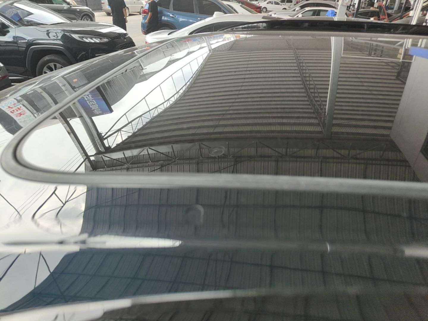 Dongfeng Aeolus Huge 2022 Mach Dual-Motor 1.5T MHD Dare-to-Dream Edition — снимка 7