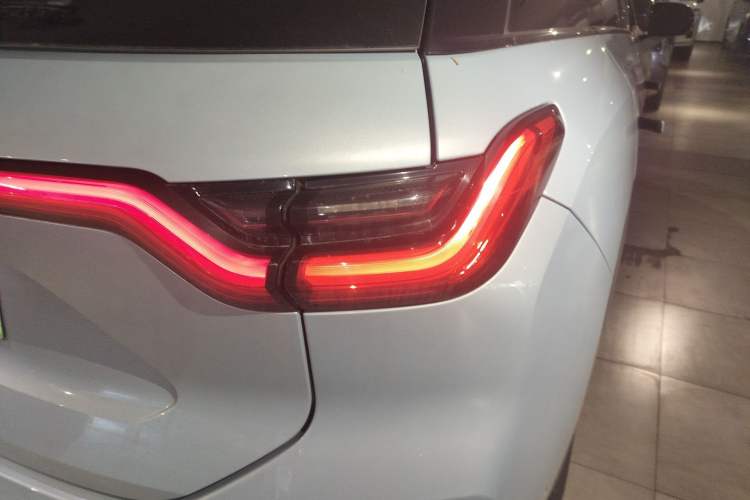 Used Nio ES6 2019 420 km Sport Version Right Rear Taillight