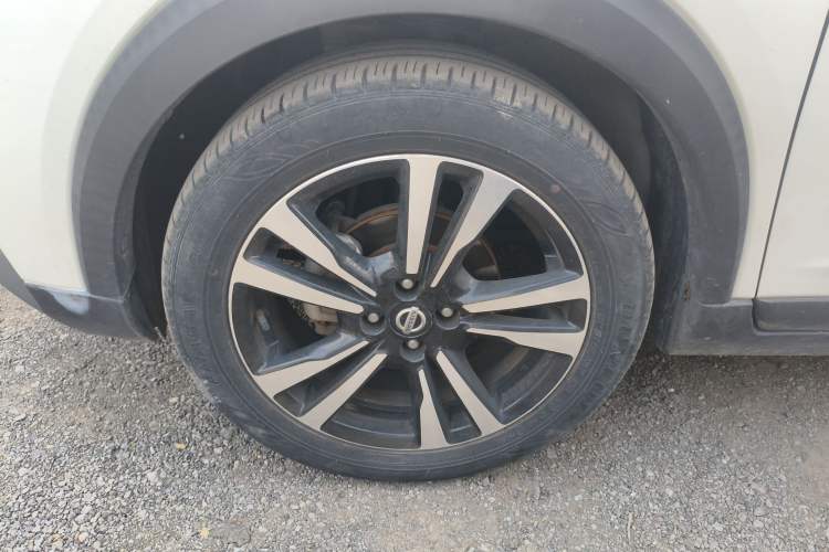 Used Nissan Kicks 2020 1.5L XV CVT Smart Connect Luxury Edition