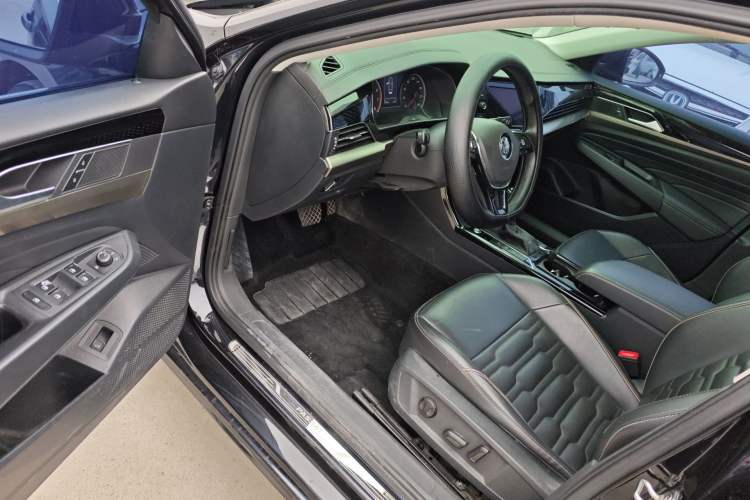 Used Volkswagen Passat 2019 330TSI Elite Edition China VI
